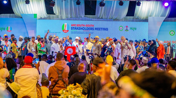 APC endorsement photo APC members rally in support of Bola Ahmed Tinubu at the South-South endorsement campaign ground.