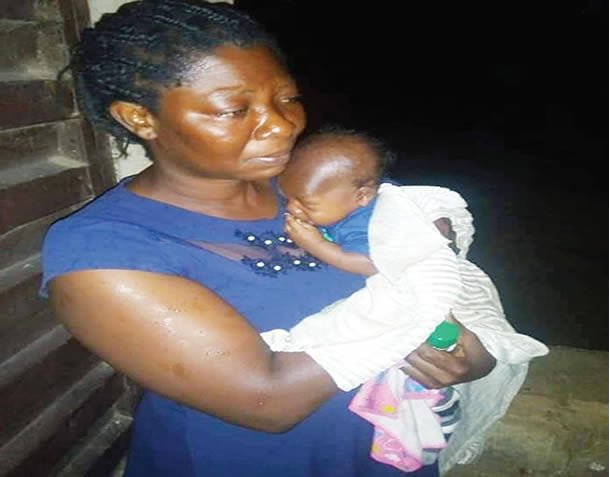 Woman caught selling her baby A young woman in Enugu arrested for attempting to sell her baby for ₦300,000, with security officials rescuing the child.