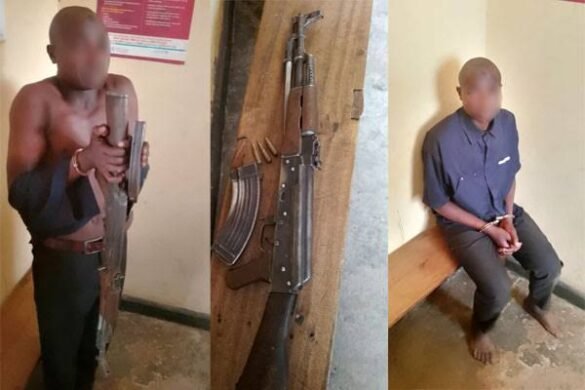 CCTV exposed two thieves CCTV footage showing two young boys armed with guns attempting to rob a supermarket in Port Harcourt.